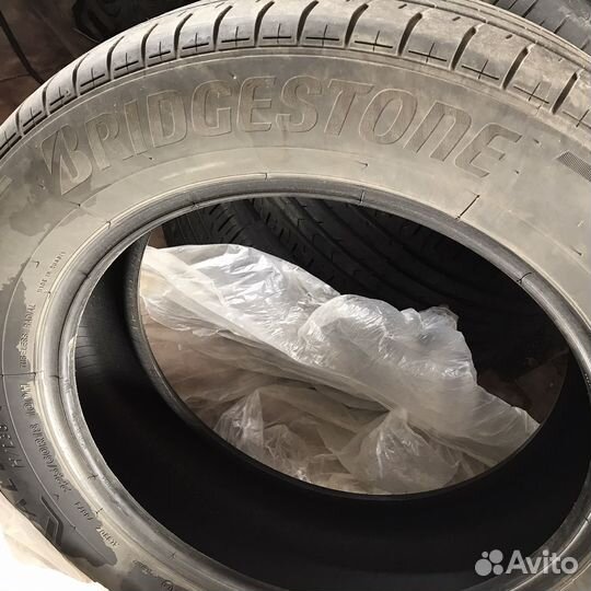 Bridgestone Alenza H/L 33 225/60 R18