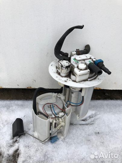 Бензонасос Toyota Auris E15 1.6