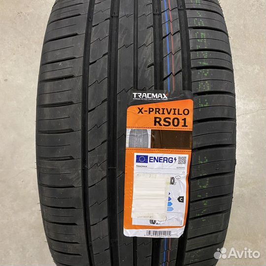 Tracmax X-Privilo RS01+ 285/40 R22 110Y