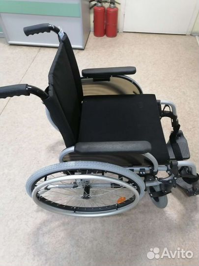 Кресло коляска для инвалидов. Новая. Ottobok