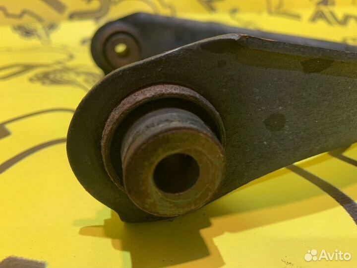 Рычаг верхний передний левый Honda Cr-V RD1 B20B