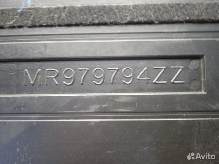 Пол багажника Mitsubishi Outlander CU5W 4G69 2004