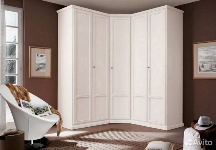 Угловой шкаф