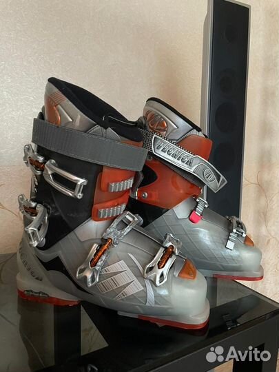 Венгерские горнолыжные ботинки