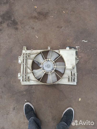 Дифузор Toyota avensis 250 1.8