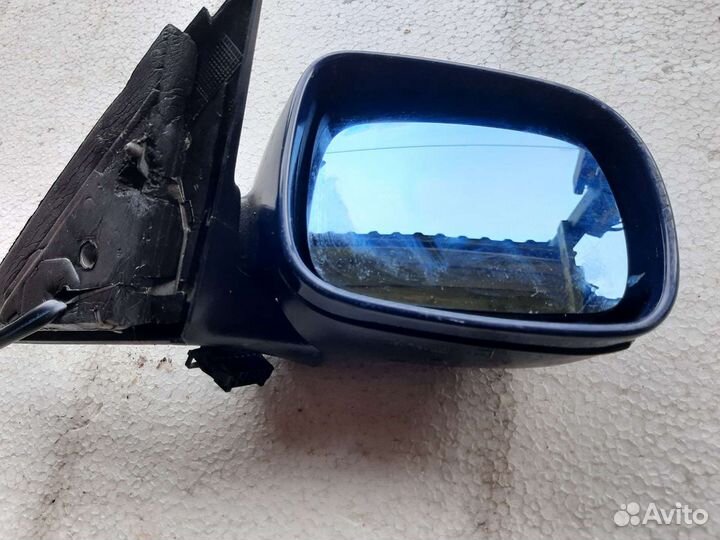 Зеркало правое Volkswagen Passat B5