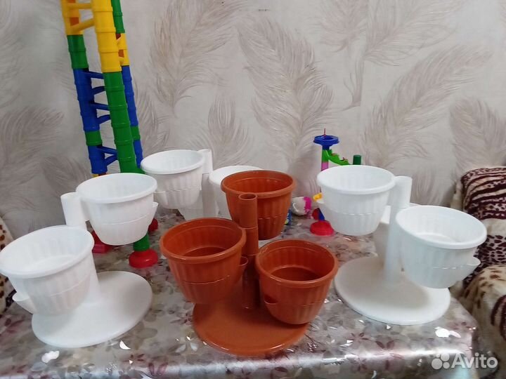 Трехярусные кашпо для цветов