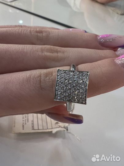 Кольцо с цирконом