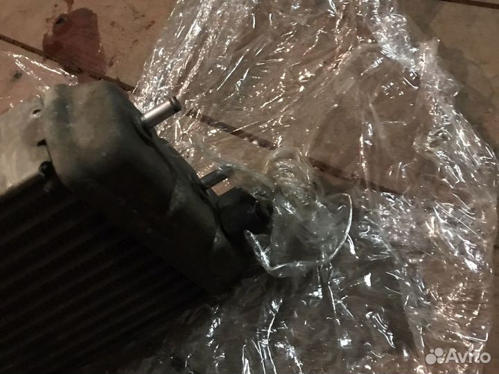 Масляный радиатор Мерседес мл 164 6.3 Амг