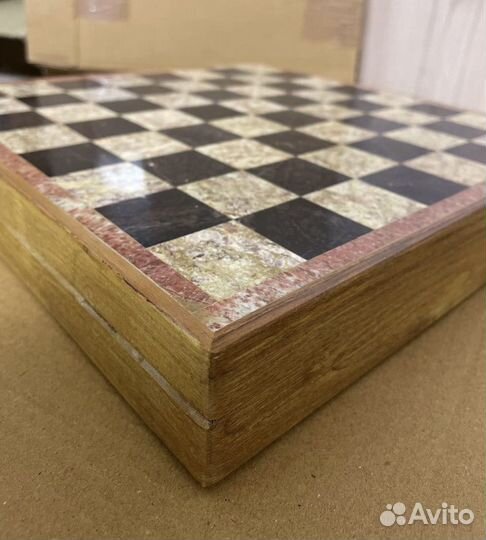 Шахматы камень и дерево