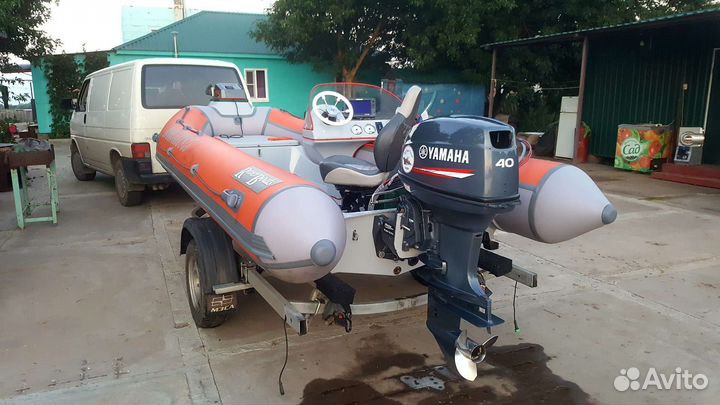 Лодка Риб River Boats