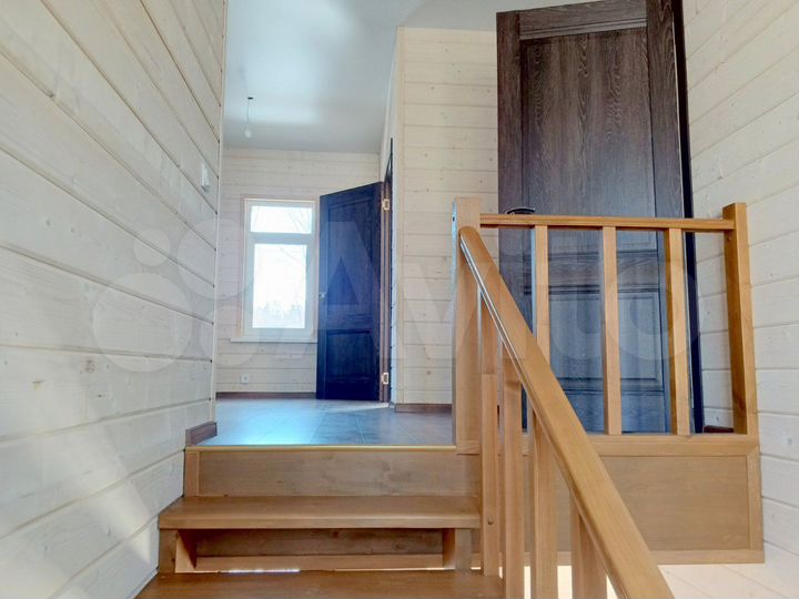 Дом 183 м² на участке 10 сот.