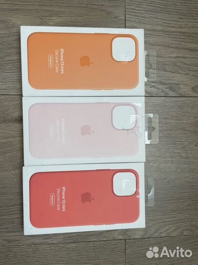 Чехлы на телефон iPhone 13 mini