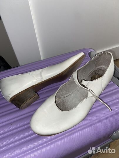 Туфли народные белые