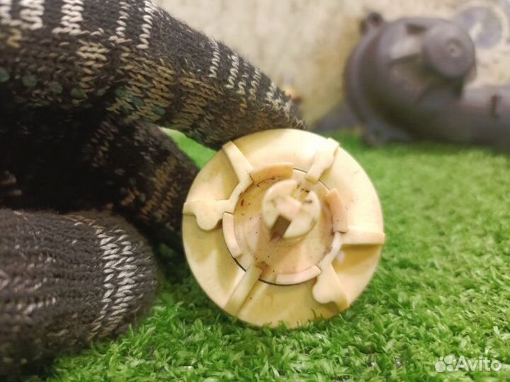 Термостат Volkswagen Polo седан 1.6 CFN 2013