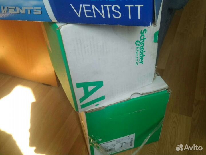 Частотный регулятор ATV 212HU40N4 schneider