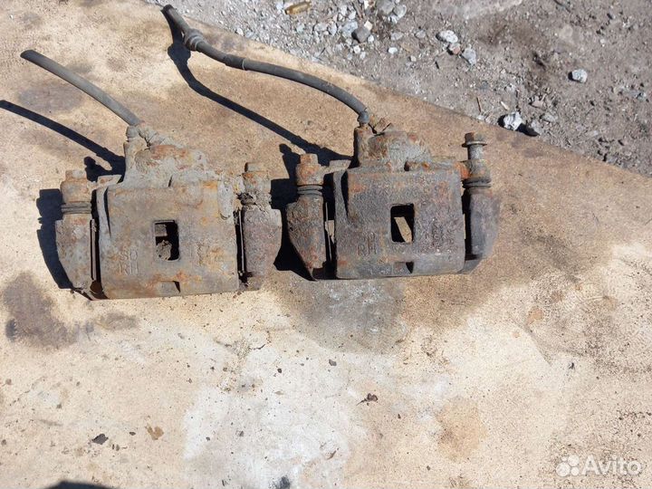 Kia spectra Суппорт Передний правый