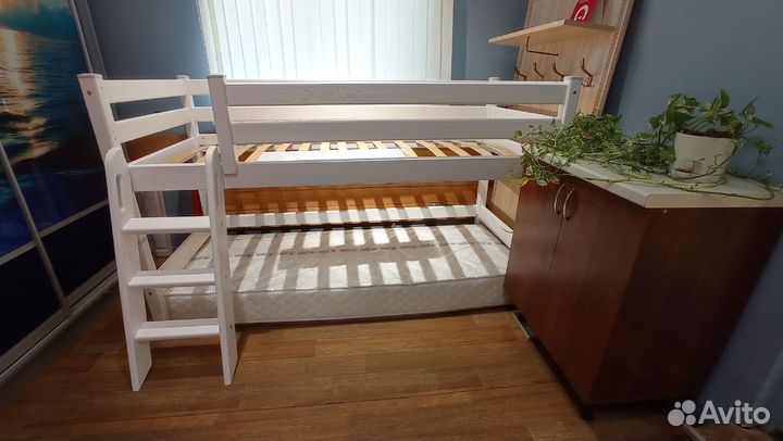 Кровать детская белая