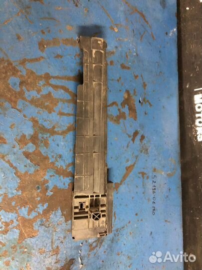 Крепление радиатора правое BMW F20 F30 F36