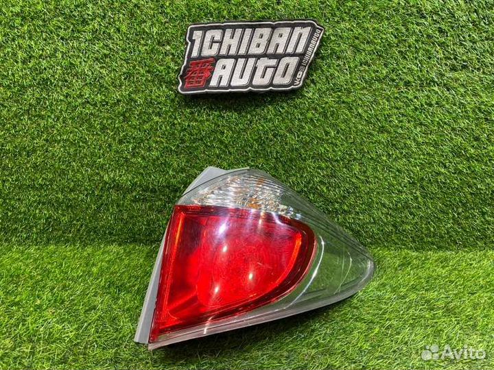 Стоп-сигнал задний правый Toyota Ractis NCP125