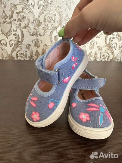 Обувь для девочки