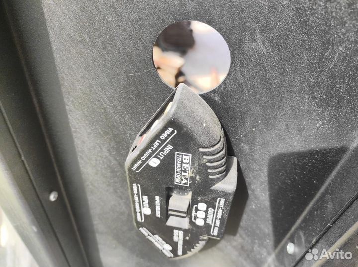 Полочка под телевизор