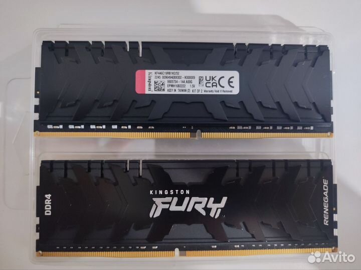 Kingston Renegade KF446C19RB1K2/32 32гб 4600 Мhz