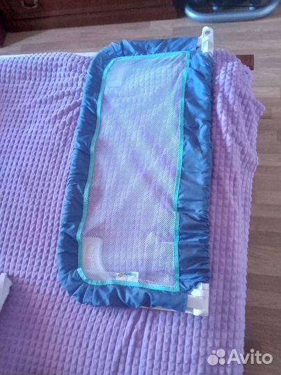 Защитный барьер для кровати