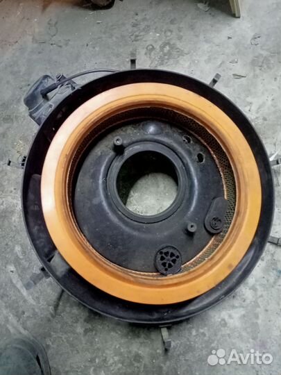 Корпус воздушного фильтра Ауди 100 с3