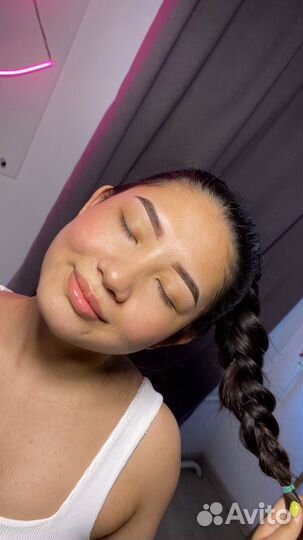 Перманентный макияж бровей