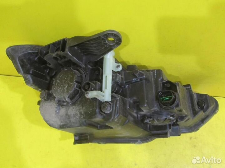 Б/У Б/У Битая Фара левая Genesis G70 (2017-2021)