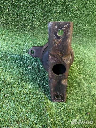 Подушка двигателя правая 2л 5L84-7820206DBW ford