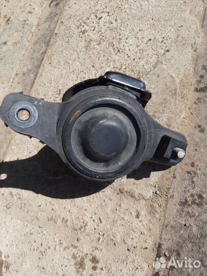 Подушка двигателя Subaru