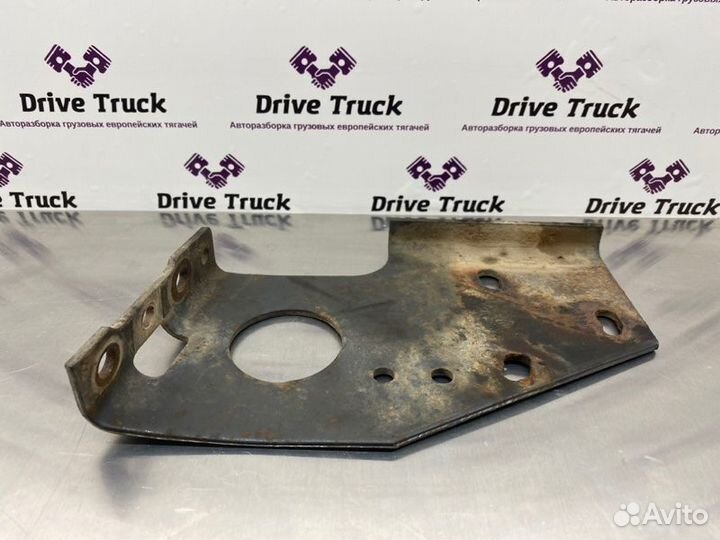 Кронштейн крепления бампера левый Daf Xf 105.460