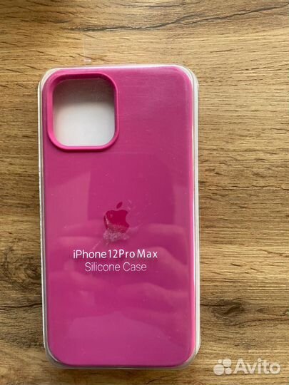 Чехлы на iPhone 12 и 12 Pro Max