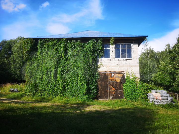 Коттедж 1400 м² на участке 7,5 га