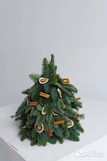 Новогодняя интерьерная ель