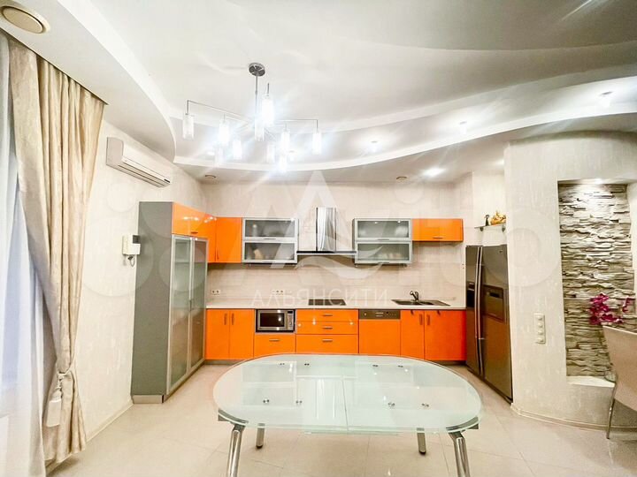 4-к. апартаменты, 130 м², 2/6 эт.