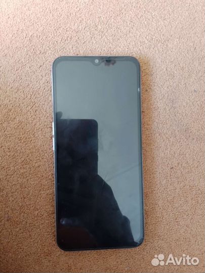 Мобильные телефоны realme