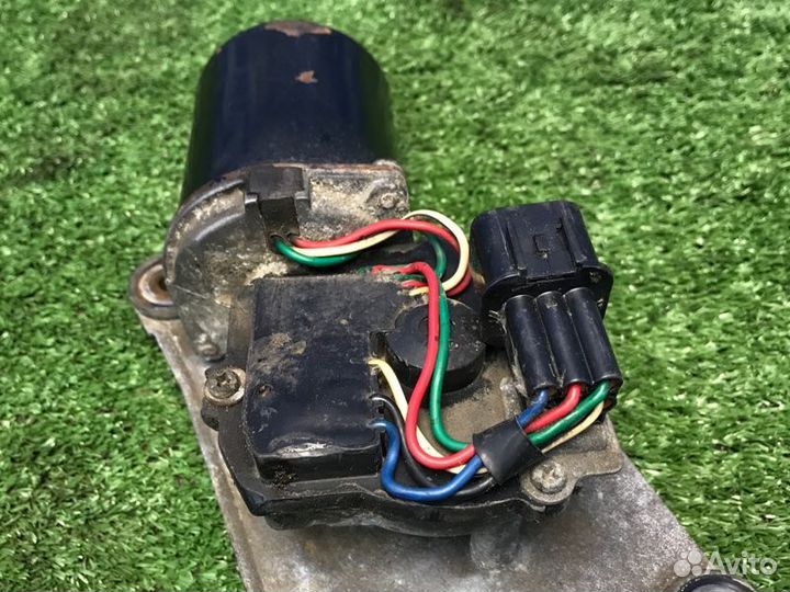 Моторчик стеклоочистителя передний Kia Sportage 1