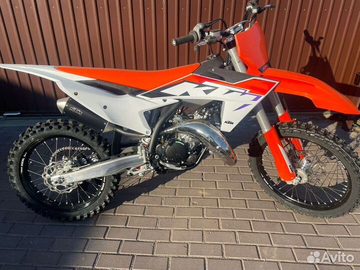 Кроссовый мотоцикл