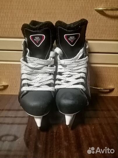 Коньки хоккейные 35размер