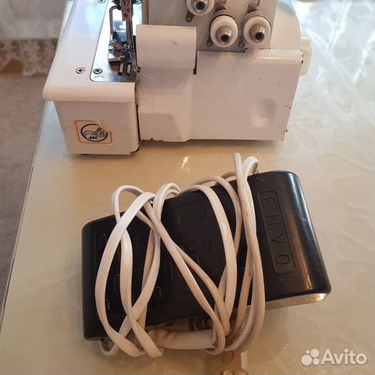 Оверлок для швейной машины
