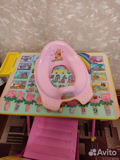 Детский стол и стул + стулчак для туалета