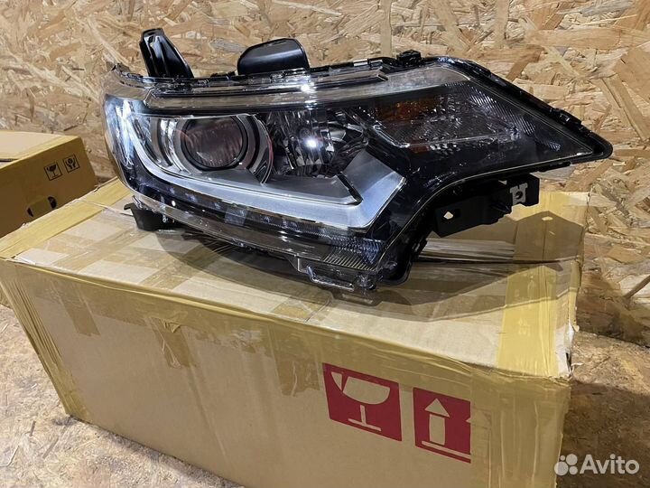 Фара правая Митсубиси Аутлендер 3 gf