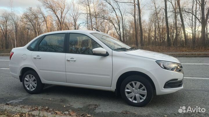 LADA Granta 1.6 МТ, 2022, 40 км