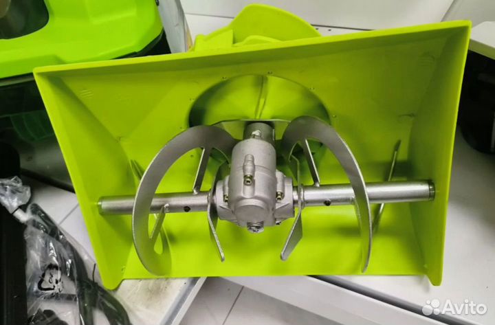 Снегоуборочная насадка на мотокосу, триммер