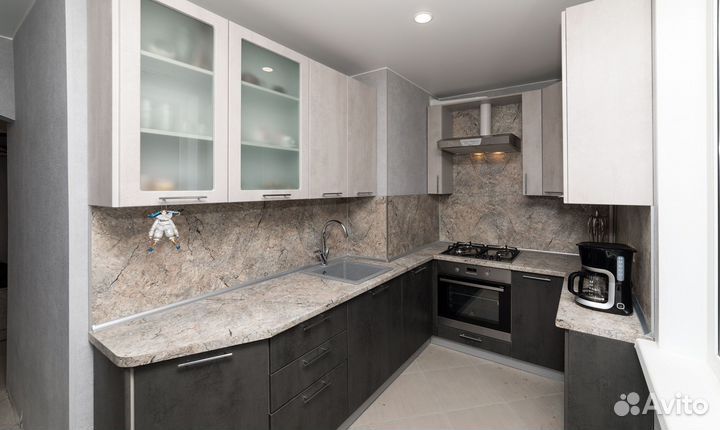 Кухонный гарнитур в потолок