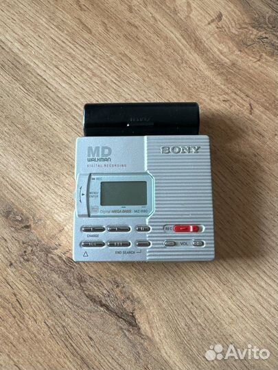 Sony portable minidisc recorder MZ-R90