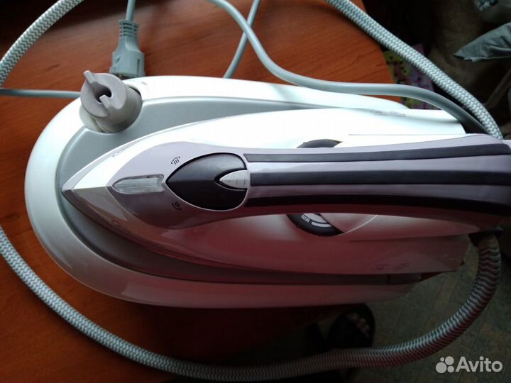 Гладильная система DeLonghi, гладильный комбайн